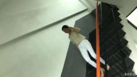 单位女厕偷拍美女同事的极品小黑鲍