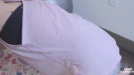 瑜伽教练 不要盯着我看跟着做 不仅人漂亮奶大水多 骚水喷不停 射了好多 爽到了