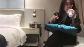 颜值不错肉肉身材妹子啪啪，舌吻互摸舔逼上位骑坐自己动抽插猛操