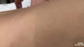 漂亮美女3P 身材不错 被单男快速狂怼 爽的不行 这哥们操逼真猛