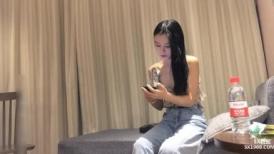 高挑大长腿低胸衣小姐姐约酒店坐在腿上揉捏肉体舌吻吸吮极品翘臀摩擦鸡巴硬邦邦吧叽猛力深入狠插【水印】