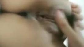 午夜再操粉嫩00后嫩鲍萝莉 边给前男友打电话边吃屌 玩操三小时