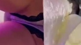 抄底高颜值气质少妇 看着儿子玩娃娃机好开心 蕾丝花边透明内内卡着屁沟好性感 毛毛清晰可见