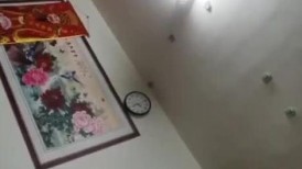 48岁的风韵熟女 、约炮小鲜肉来操逼，软巴巴吹硬就干，爽死这婆娘！