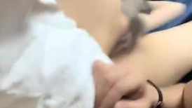 我的坏女友！喜欢被舔逼小骚货！骑脸舌头狂舔，双腿夹着脑袋，69姿势深喉，骑乘位爆操美臀，水声哗哗喊舒服