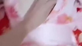 QQ弹的表妹，小小年纪就很会打扮，缺钱花，跟着大表哥一起下海捞金 无套艹飞了！