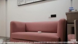 奶大臀翘腰细的极品美女被干的呻吟浪叫,肤白貌美,无毛嫩逼,揉奶摸逼,口交骑乘,后入猛操.国语!