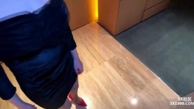 土豪的快乐你永远不懂 希尔顿酒店顶级套房高价约操韩国纯欲风气质性感模特 只要钱给够当母狗都行