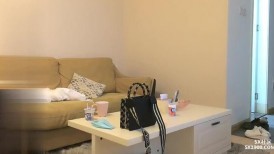 2000约外围小姐姐，床上超近距离AV视角，鲍鱼清晰欣赏玩弄激情啪啪