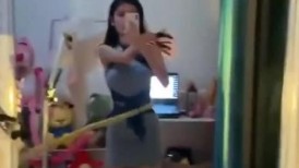 【网曝门事件】极品爆乳网红美女『狗头萝莉』最新大尺度私拍被前男友流出 渣男渣女的故事 喜欢无套内射