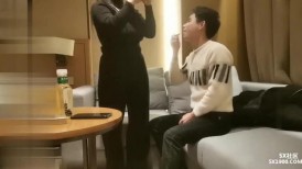 外围小姐姐 肤白貌美深夜赴约 后入暴操娇喘不断