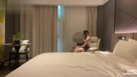 某社区实习男优探花推车哥 约炮个神似港姐钟嘉欣的气质少妇媚力四射 黑丝情趣全身漫游帝王享受