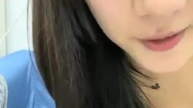 杨葱葱有超能力声音嗲嗲高颜值妹子黄瓜自慰，性感短裙热舞诱惑慢慢脱掉站立黄瓜抽插