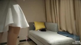酒店约啪女神级清纯御姐 白色连衣裙白皙肉体很勾人 情欲鸡动硬邦邦，揉捏柔软翘臀奶子啪啪响亮大力抽操【水印】
