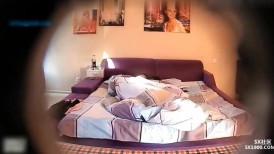 高颜值大长腿大奶子美女约到酒店 这风情这肉体太勾人挡不住衣服没脱完就抱住哦哦猛力抽插操穴【水印】