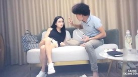 约啪高颜值时尚性感妹子，黑色紧身衣超短裙，大长腿又白又嫩，销魂美景喘息撩人 爱抚啪啪饱满操穴【水印】