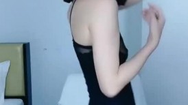 英气苗条小姐姐！连体丝袜性感！浴室吃大屌后入操逼，3小时激情不断，多毛骚逼各种操