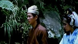 极品四级 镜花风月.艳鬼现身1991.男的太性福了 随意帮下漂亮小姐姐 就要主动献出肉体 苗条大长腿浓密逼毛