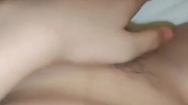 顶级尤物大肥臀！这屁股太棒了！居家操骚妹妹，骑乘位骚穴磨蹭，主动上下套弄，淫水好多爽翻