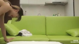 漂亮美女吃鸡啪啪 这是什么逼 没有研究过 啊啊轻一点 受不了了 操死了停停停一下