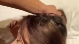漂亮美眉 好好给爸爸口 只做我一个人的母狗好吗 不许吐 吞下去了吗 背着男友嘴当逼操吞了主人的精液