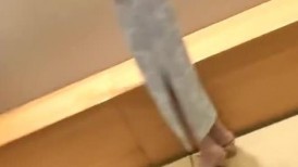 2023-11-8【模特写真拍摄丶探花】气质尤物极品模特，小虎牙一身旗袍，摆出各种姿势，美臀骚穴，拍完还给撸吊口交