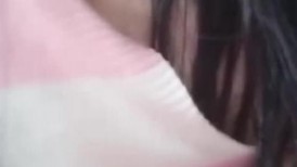 这妞好骚啊，皮肤白皙身材好性感的骚奶子，水嫩的逼逼，嘴里叼着内裤激情抠逼，高潮不断特写展示自己舔淫水