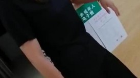 TP性感高跟骚气老板娘肉穴后不过瘾 支着帐篷跟到店里搭讪 (1)