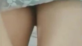 “还有一分钟交作业”极度反差的英语老师在讲台上从裙子里脱下内裤用跳蛋自慰一边巡视一圈 真是太刺激了