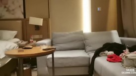 3000块约外围，大胸情趣装干两炮，喜剧大作，剧情跌宕起伏