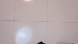 顶级尤物！眼镜美御姐！大屌炮友操肥臀，舌头舔屌一脸淫骚，主动骑乘位操出白浆，后入爆插