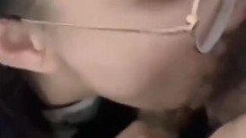 【极品反差婊】天上飞机最快，地上眼镜最坏 精液收集妹-2