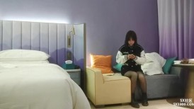 漂亮大奶人妻吃鸡啪啪 太久了 我下面好痛给你打出来吧 不停用矿泉水洗逼润滑 一开始就吵架 操逼操出一肚子火