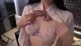 清纯Jk美眉吃鸡啪啪 皮肤白皙 小穴粉嫩 淫水超多 被多姿势无套输出 抽搐 内射