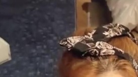 漂亮人妻 你咋回事呀 真不舍得打你 貌似有点困吃鸡不认真 耳光打的啪啪响