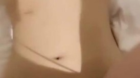 【火爆推荐极品美女】七彩女神『空姐西西』超级骚货真实空姐赚外快 和粗屌男友无套啪啪 小穴好粉