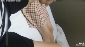 约到漂亮东北小姐姐 颜值身材不错 精致高挑大长腿，舔吸玩弄鸡巴给力 啪啪骑