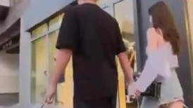 跟随偷窥跟男友逛街的高颜值漂亮小姐姐 这大长腿小骚丁小屁屁真性感 不敢靠太近怕发现被打