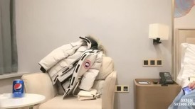 漂亮美女 吓死我了 你点头干啥 你不操我吗控制不住 跟你做爱要笑死 刚操有人敲门东北妹子性格开朗