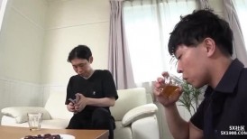 加勒比 020324-001 マンコをさらして息子の同級生を誘惑する母3 ゆずの琴美