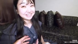 FC2 4265376 【モ無】【お漏らし】中年を手玉に取る20歳の女 唾飲ませれてドМ中年大興奮強.制ピストンど突き若年マンコが豪快潮吹き射精勃起チンポにぶっかかる！