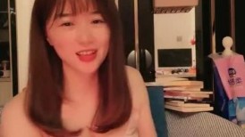 气质尤物性感美女！难得收费房大秀！镂空情趣装，掏出白嫩大奶揉捏，揉搓骚穴，娇喘呻吟翘起屁股