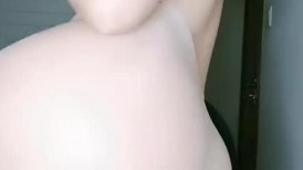 原创录制20240124_水蜜桃桃桃，高颜值美女大秀