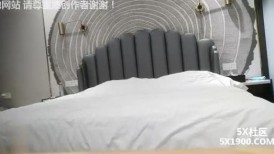 无情的屌紧接第二场 又来一位外围美女 爆乳翘起身材超棒 翘起屁股后入爆操 (2)