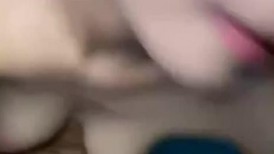 极品尤物气质女神！白色旗袍古典风！美臀超粉嫩穴，脱光光扭腰热舞，假屌插穴，让人欲罢不能
