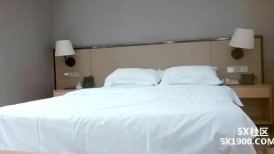 2023-2-11【用利顶你】深夜再约外围，170CM肉感大奶，埋头吃吊，小马拉大车，后入爆操骚穴，骑乘位打桩机