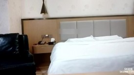 2024.2.16，【利哥探花】，风情万种的安徽小姐姐，黑丝美腿满口骚话，大奶子皮肤白皙果断插入看得嗷嗷叫