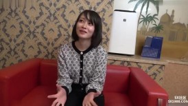 FC2 4335174 【大阴蒂/半美】即使护卫坚定，也无法隐藏的丝状阴户的湿润，表现得很酷。说服的结果是中出射精♡