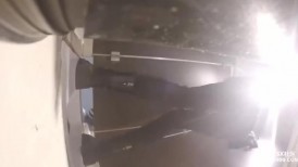 三月最新流出厕拍大神潜入KTV舞厅女厕偷拍小姐尿尿 被客人灌了不少酒的少妇姐姐抠喉呕吐