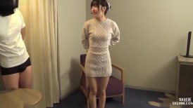 FC2 4343600 *紧急【限时截止至3/31】18岁刚毕业的纯白苗条天使♥生平第一次连续插入2个中出！她正处于发呆的状态，大量的精液被一个美丽的剃毛美腰的阴部射入她的阴道！